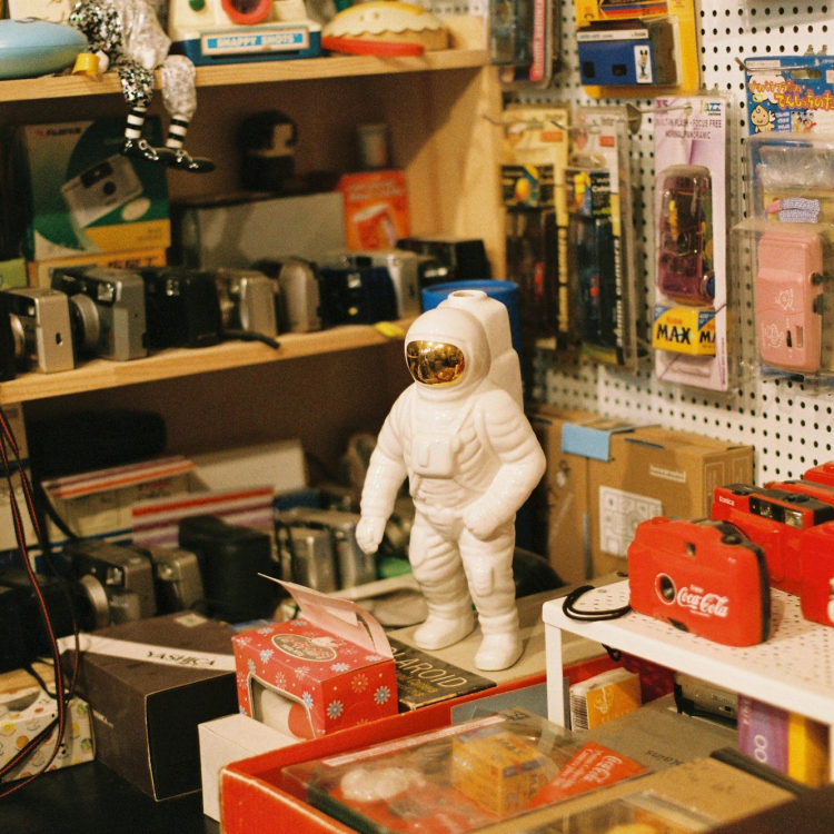 A room filled with lots of different types of items
