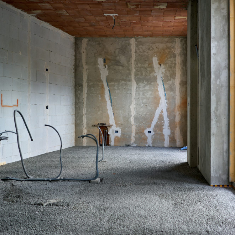 A room that has a bunch of pipes in it